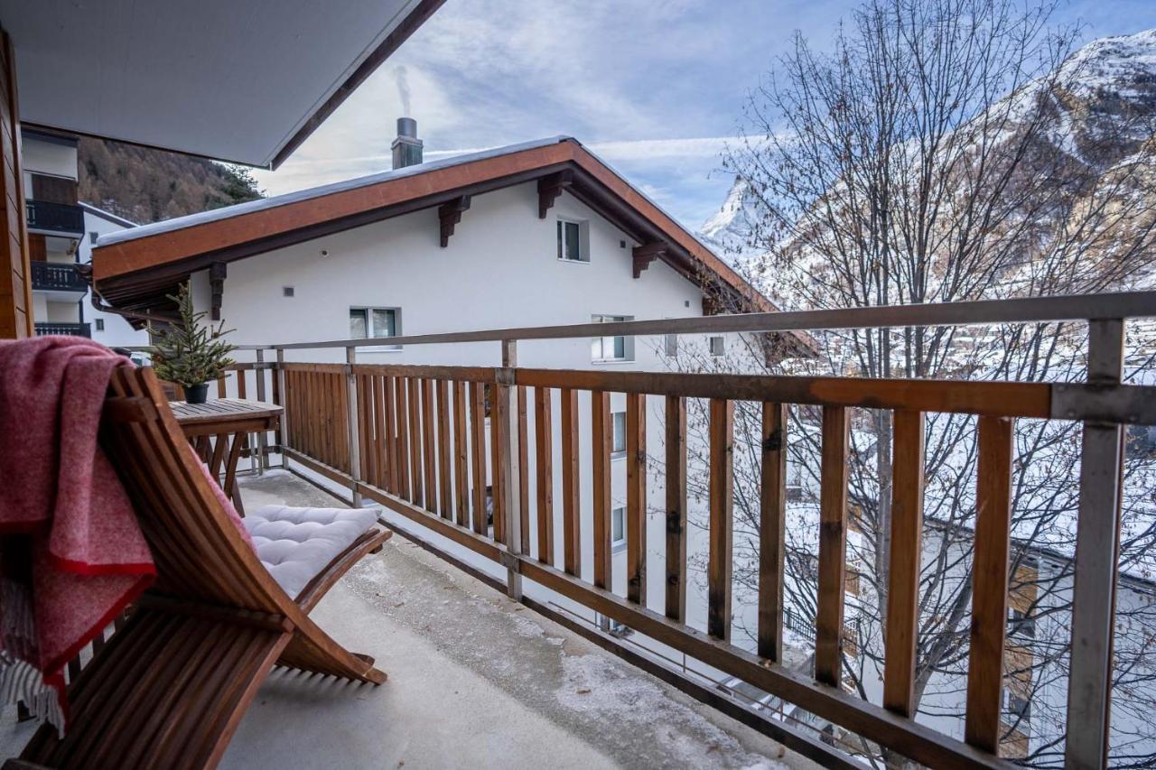 Modern Apartment With Matterhorn View Zermatt Eksteriør bilde